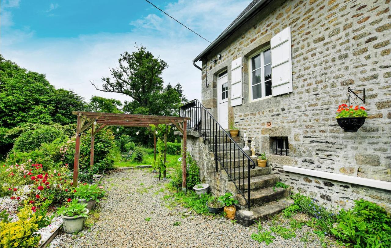 Awesome Home In Saint-Sever-Calvados With Kitchen Экстерьер фото